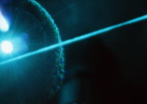 「ホログラム箔を活用したパッケージデザインの革新！独自性と偽造防止機能を両立する方法」